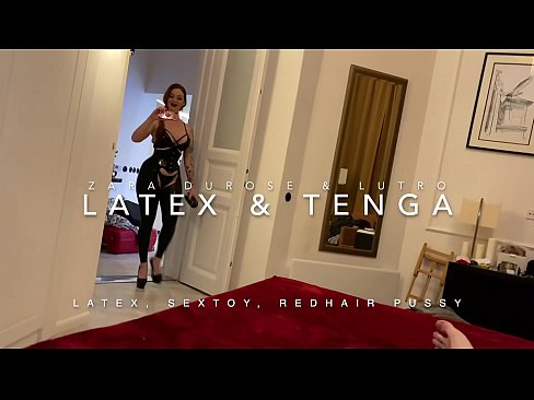 ❤️ Dada wa kambo mwenye kichwa chekundu akiwa amevalia vazi la latex alilobanwa na kaka wa kambo Pono ya Kirusi