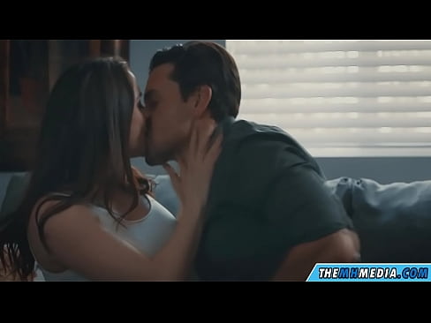 ❤️ Ngono ya kimapenzi na mama mzuri wa busty Pono ya Kirusi